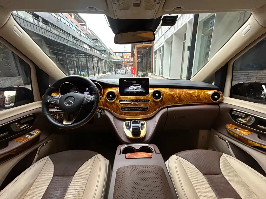 MERCEDES-BENZ V CLASS