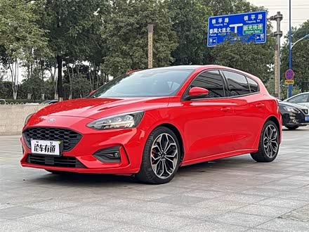 福克斯 2019款 两厢 EcoBoost 180 自动ST Line