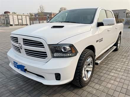 RAM Trucks 2013款 1500 5.7L