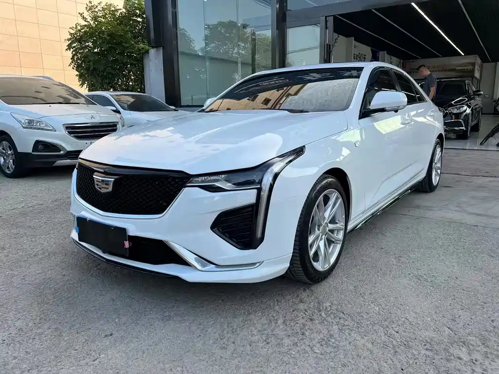 CADILLAC CT4