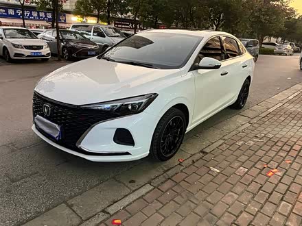 逸动 2020款 PLUS 蓝鲸NE 1.4T GDI DCT尊贵型