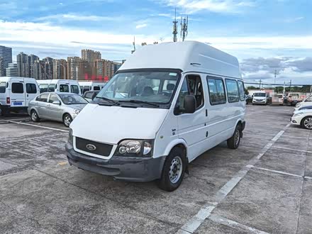 经典全顺 2013款 2.8T柴油冰白物流车长轴中顶JX493ZLQ4