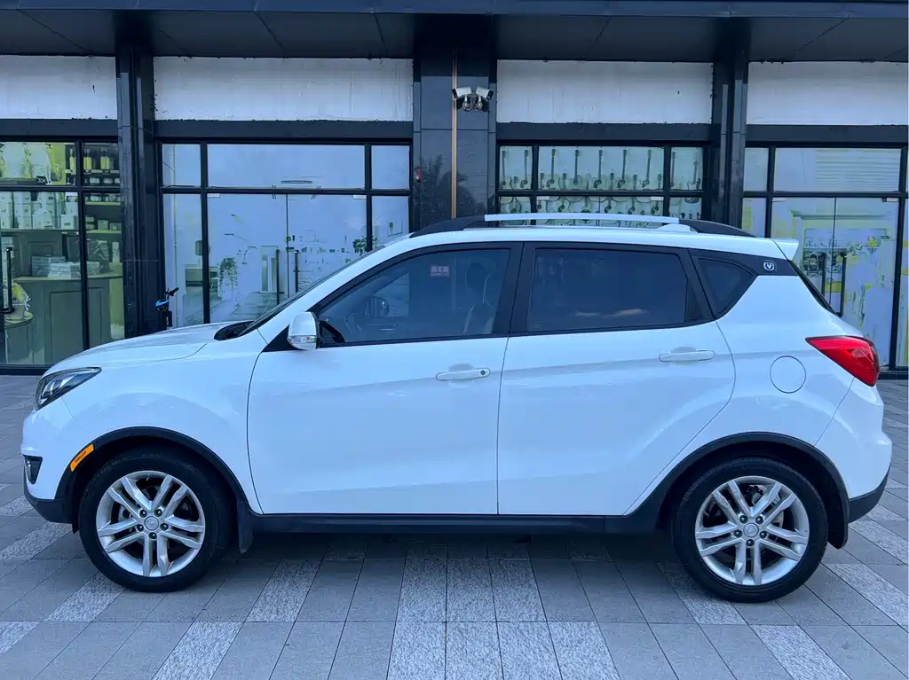 CHANGAN CS35