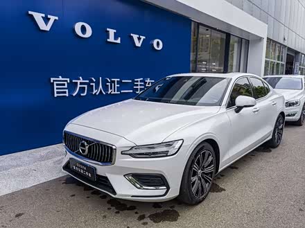 沃尔沃S60 2022款 B4 智远豪华版