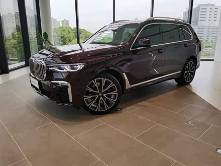 宝马X7 2022款 xDrive40i 行政型M运动套装