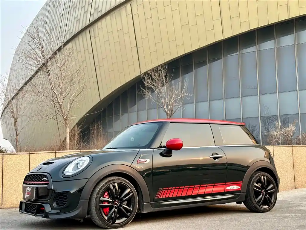 MINI JCW