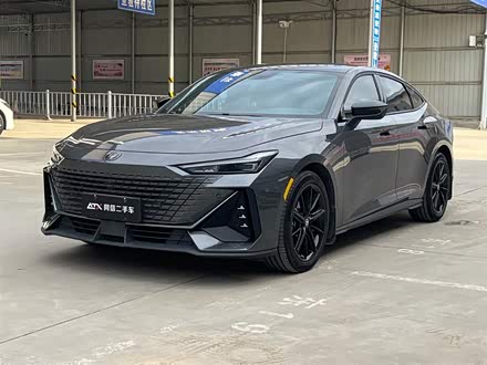 长安UNI-V 2022款 1.5T 尊贵型