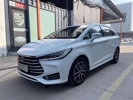 宋MAX 2018款 1.5T 自动智联精英型 6座