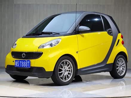 smart fortwo 2014款 1.0 MHD 硬顶新年特别版