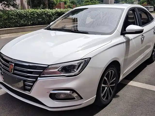 ROEWE  I5