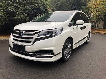 艾力绅 2019款 2.0L 混动豪华版
