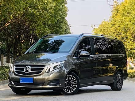 奔驰V级 2017款 V 260 L 尊贵加长版
