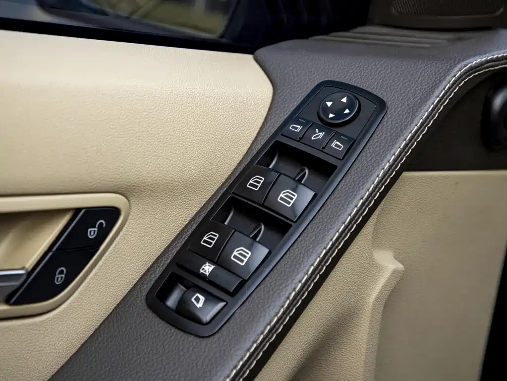 MERCEDES-BENZ R CLASS