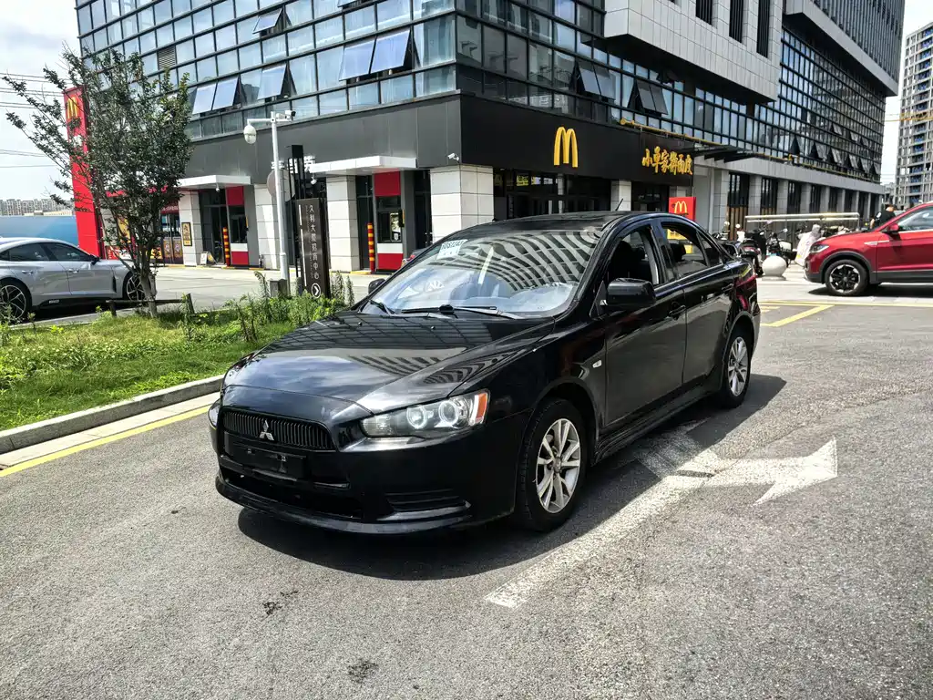Mitsubishi Lancer EX 2015