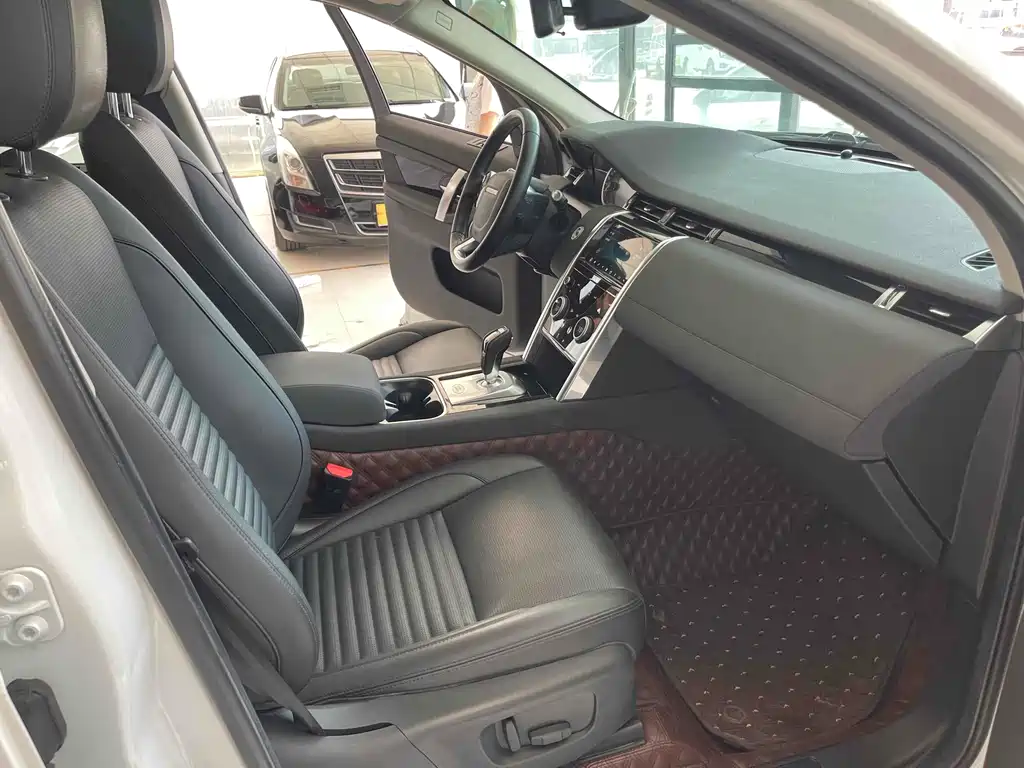 LAND ROVER DISCOVER SPORTS