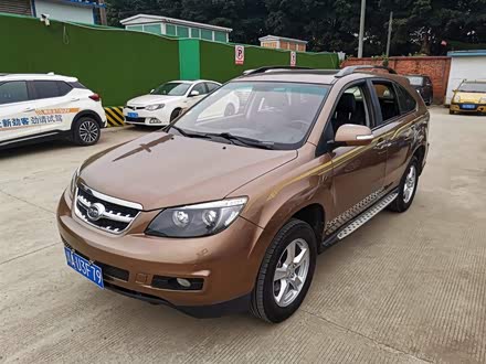 比亚迪S6 2014款 2.4L 自动尊贵型 5座