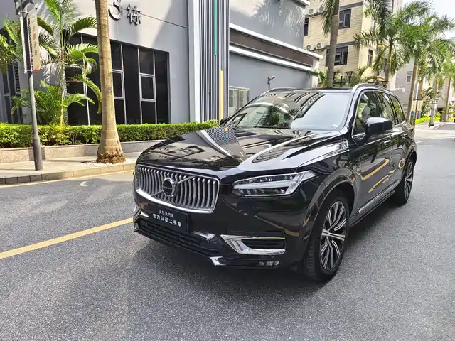 VOLVO  XC90 2023