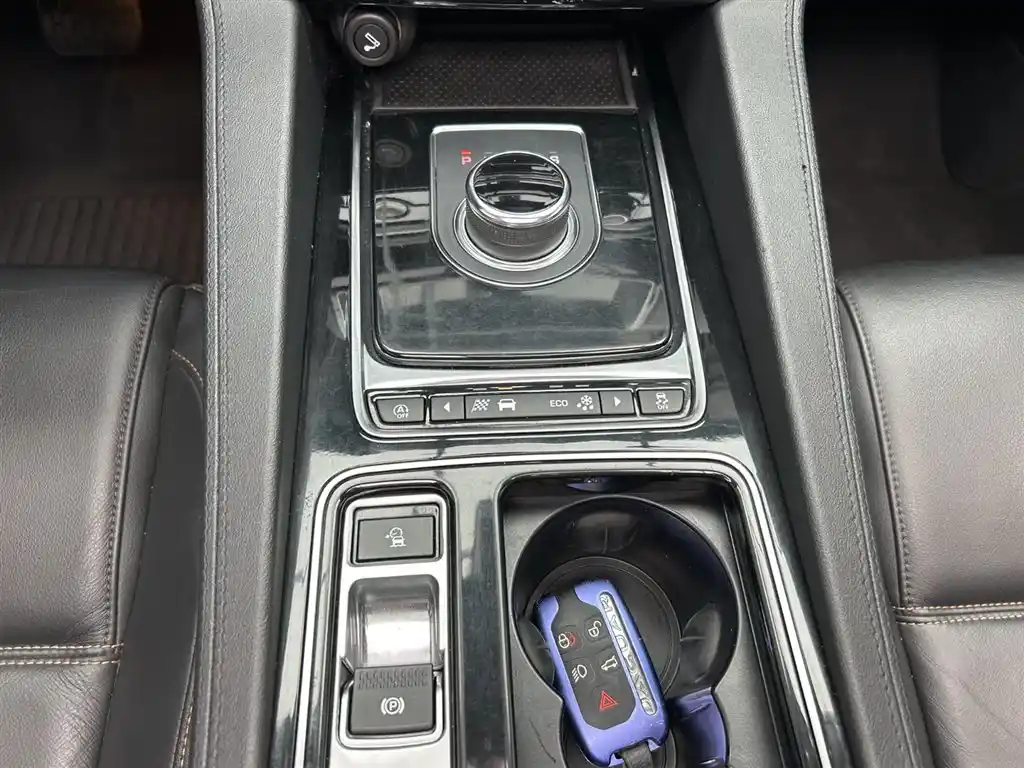 JAGUAR F PACE