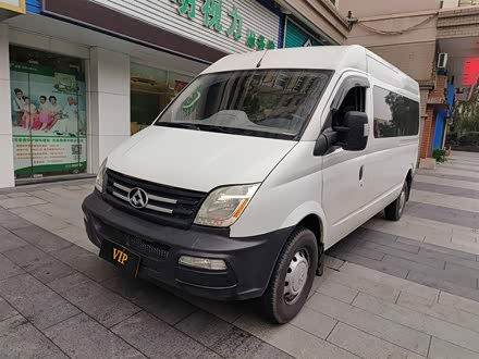 上汽大通MAXUS V80 2019款 2.5T经典款6挡手动傲运通改款长轴中顶7座