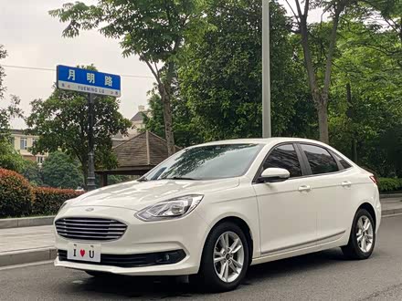 福睿斯 2019款 改款 1.5L 自动质享型（胎压监测） 国VI