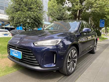 问界M5 2022款 增程四驱性能版