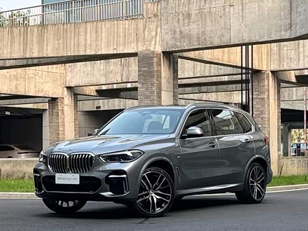 宝马X5 2022款 xDrive 40Li 尊享型M运动套装