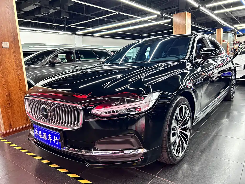 Volvo S90 2023