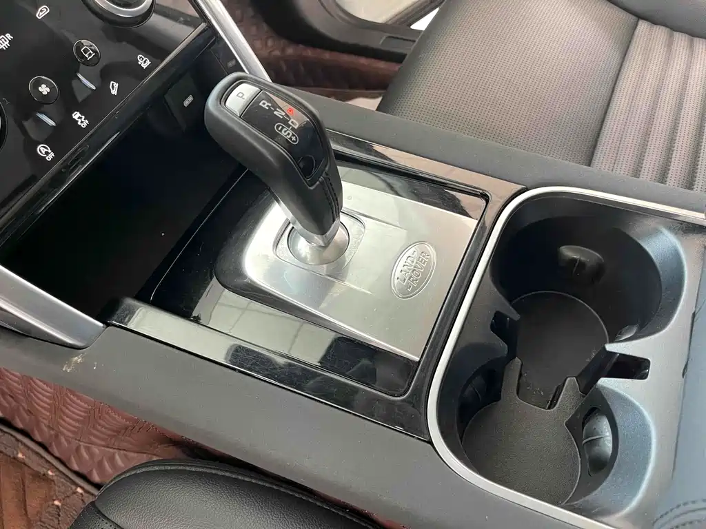 LAND ROVER DISCOVER SPORTS