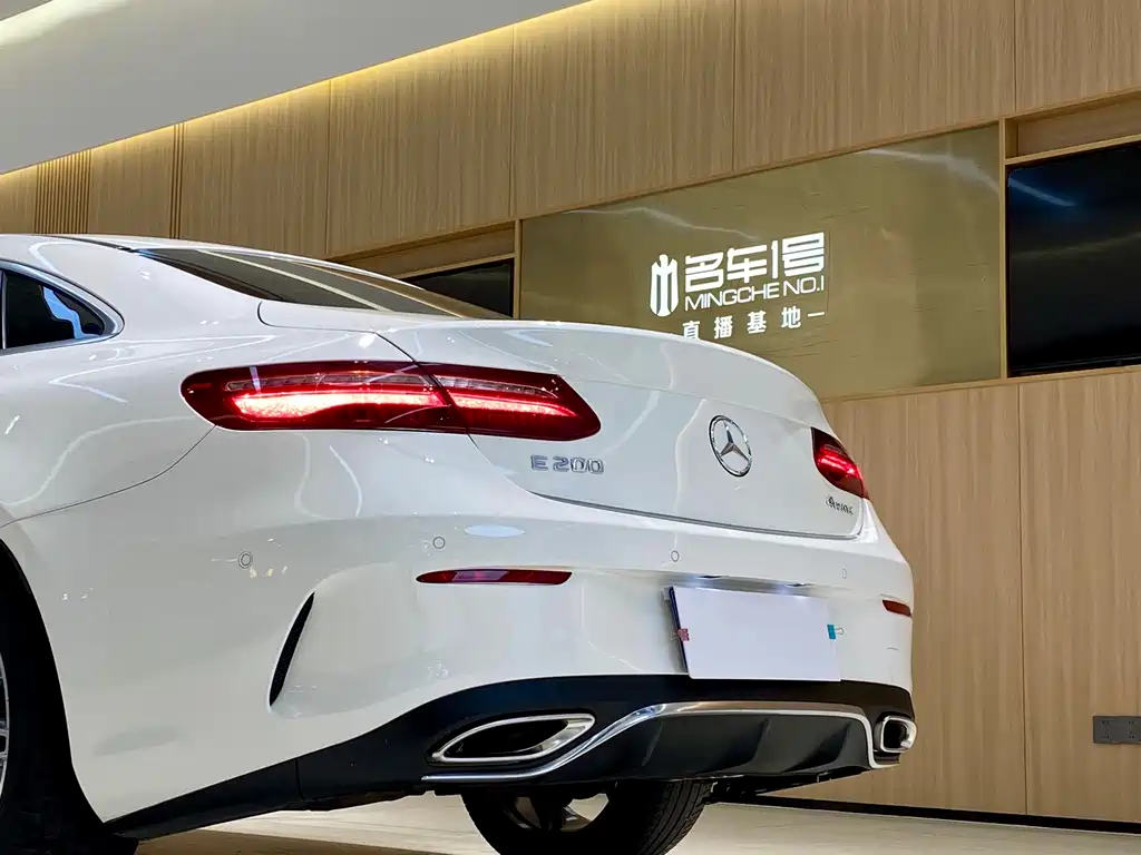 MERCEDES-BENZ E CLASS