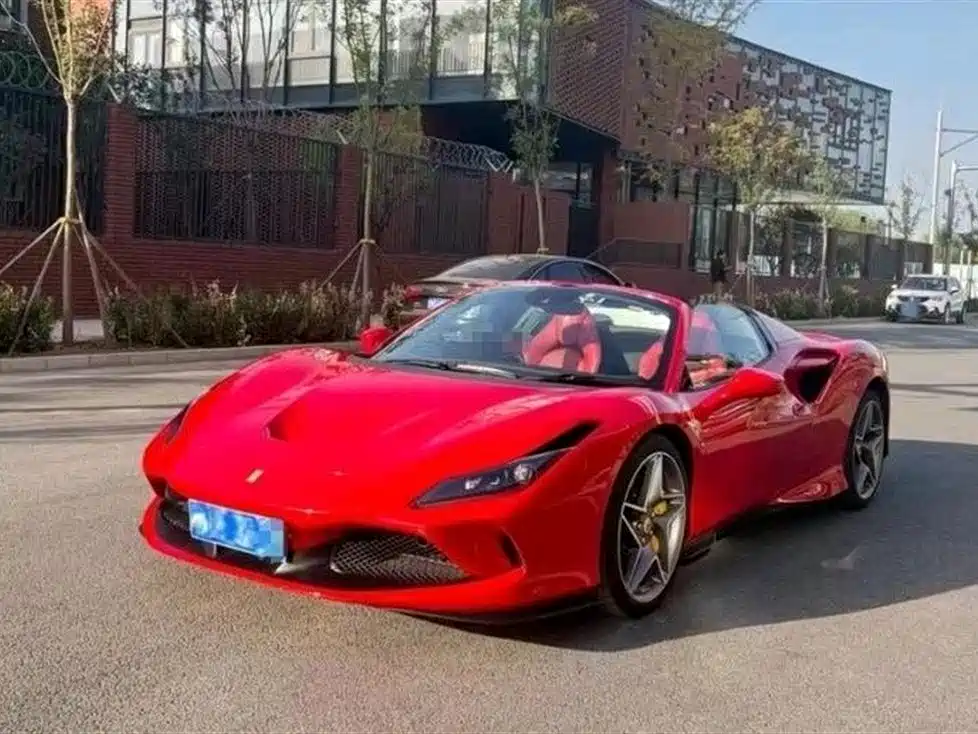 Ferrari F8 2021