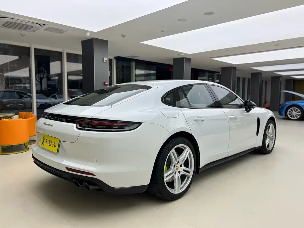 PORSCHE PANAMERA NEW ENERGY