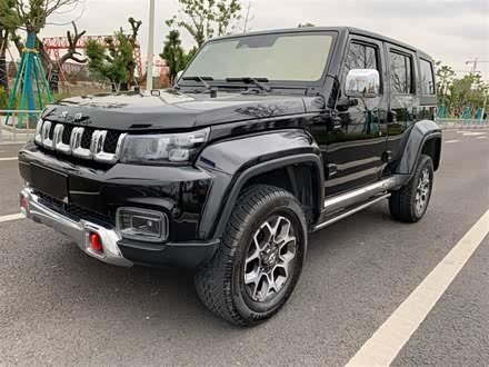 北京BJ40 2018款 PLUS 2.0T 手动四驱尊贵版 国V