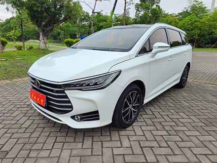 宋MAX 2017款 1.5T 自动智联精英型 7座