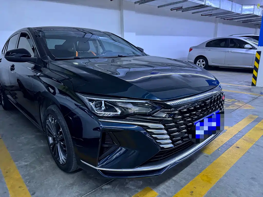 DONGFENG YI HYUN MAX