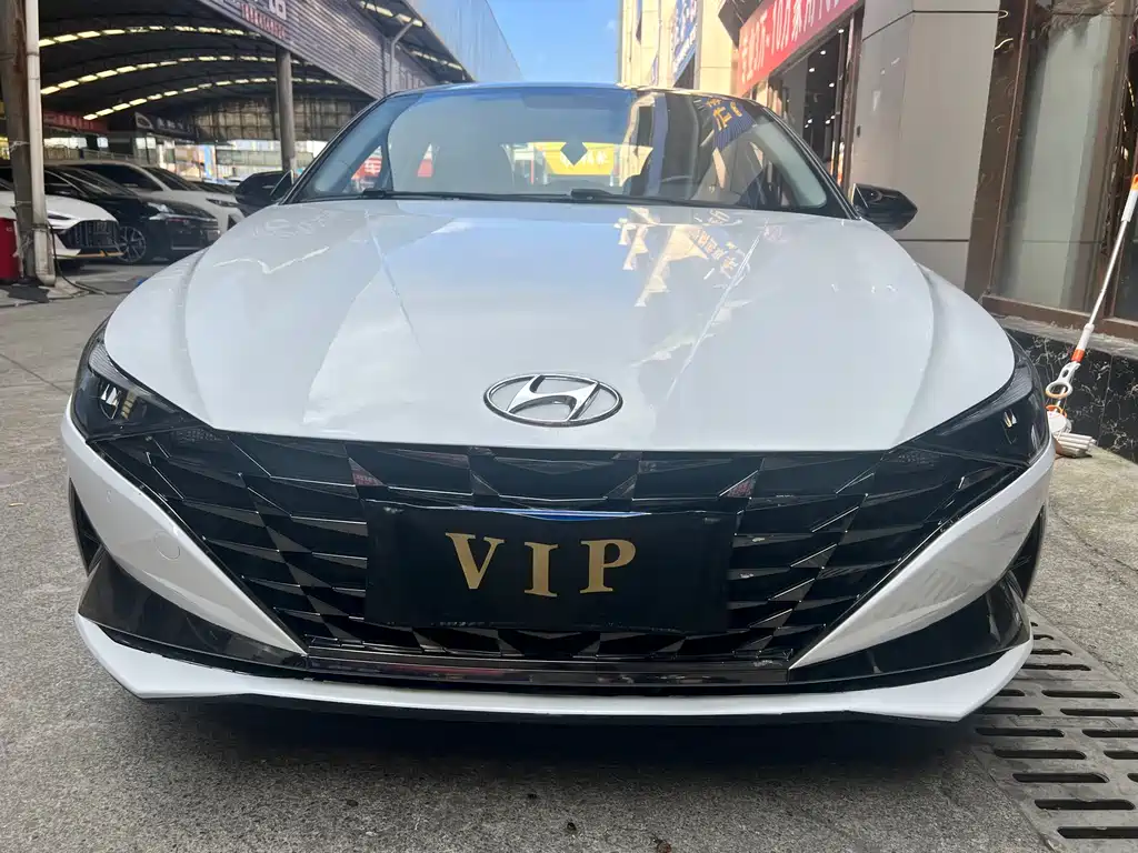 MODERN ELANTRA
