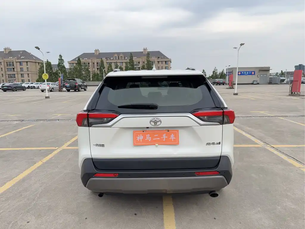 TOYOTA RAV4 RONGFANG