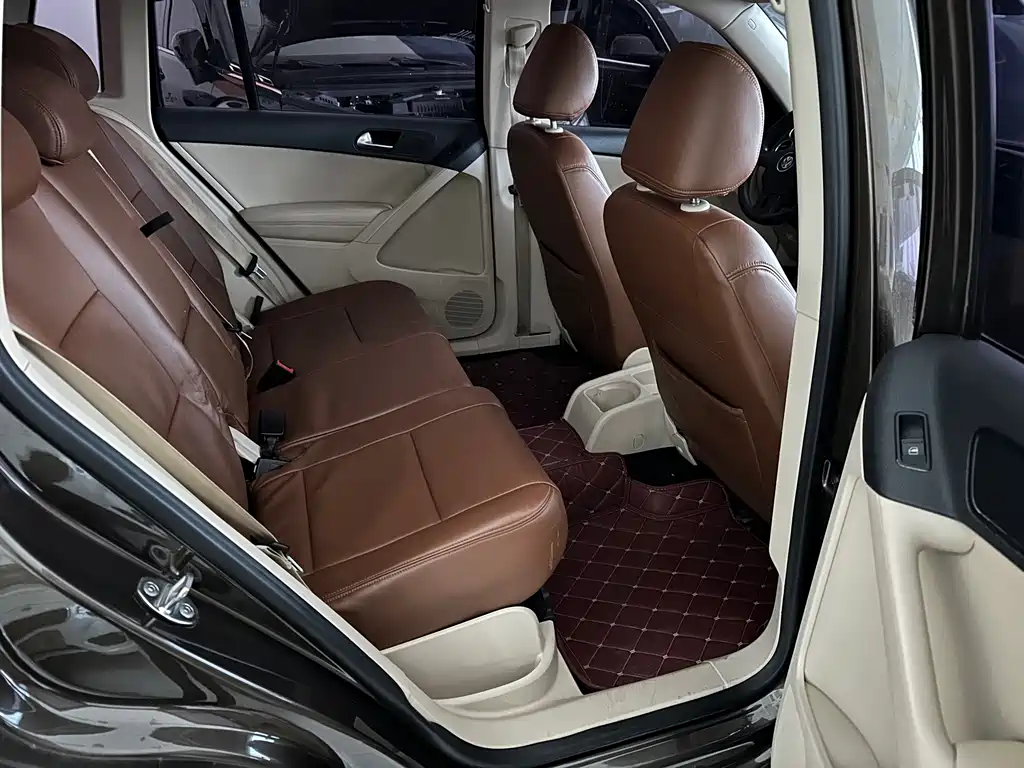 Volkswagen Tiguan 2015 1.8TSI AT