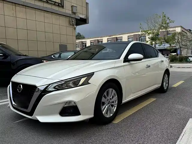 NISSAN TEANA 2020
