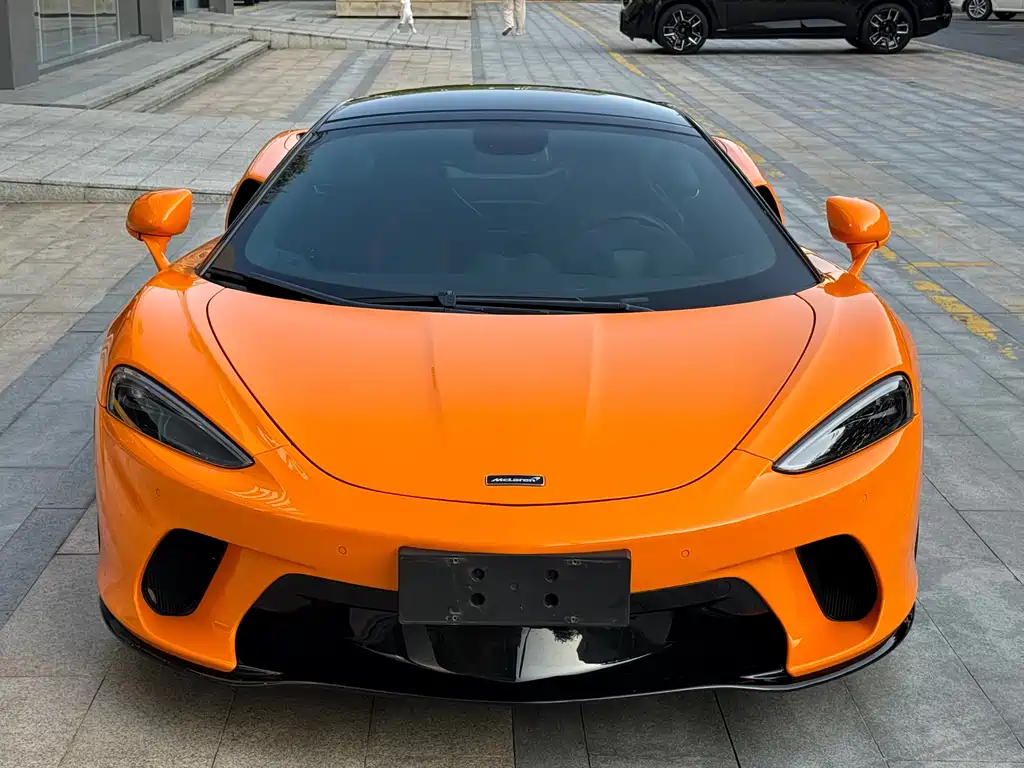 MCLAREN GT