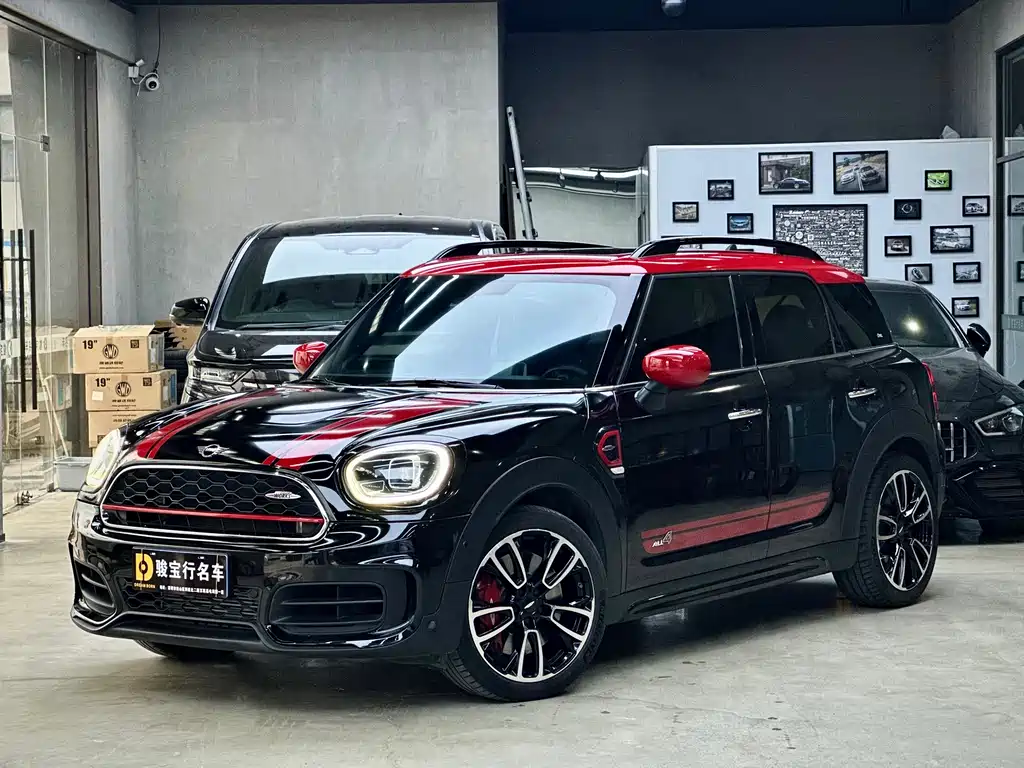 MINI JCW COUNTRYMAN