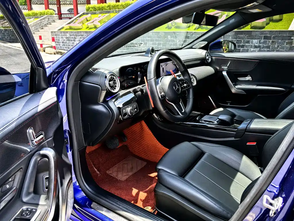 MERCEDES-BENZ A CLASS