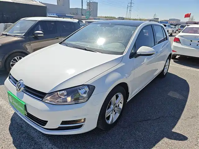 VOLKSWAGEN GOLF 2017