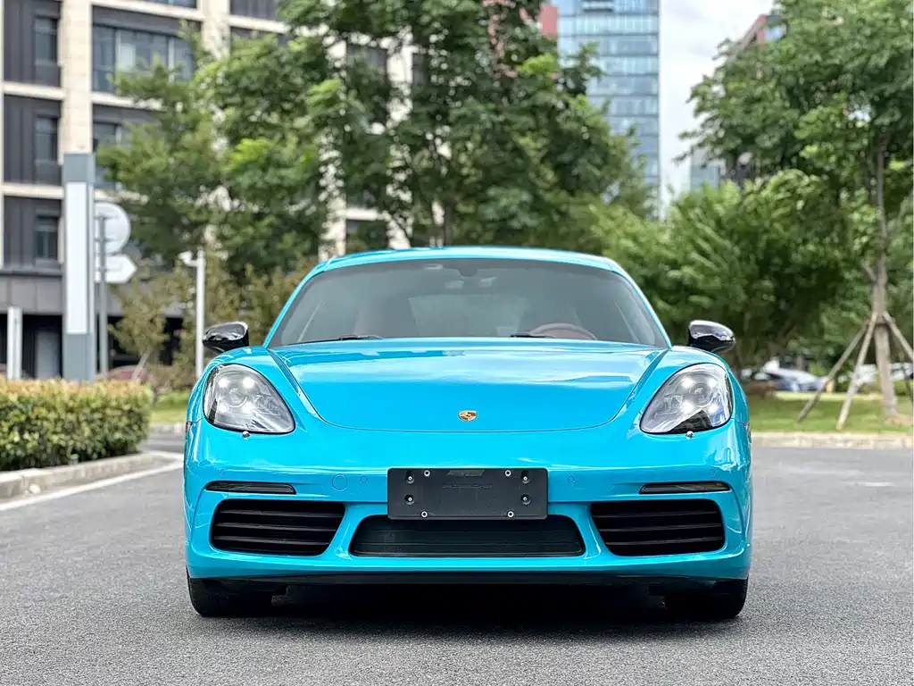 PORSCHE 718
