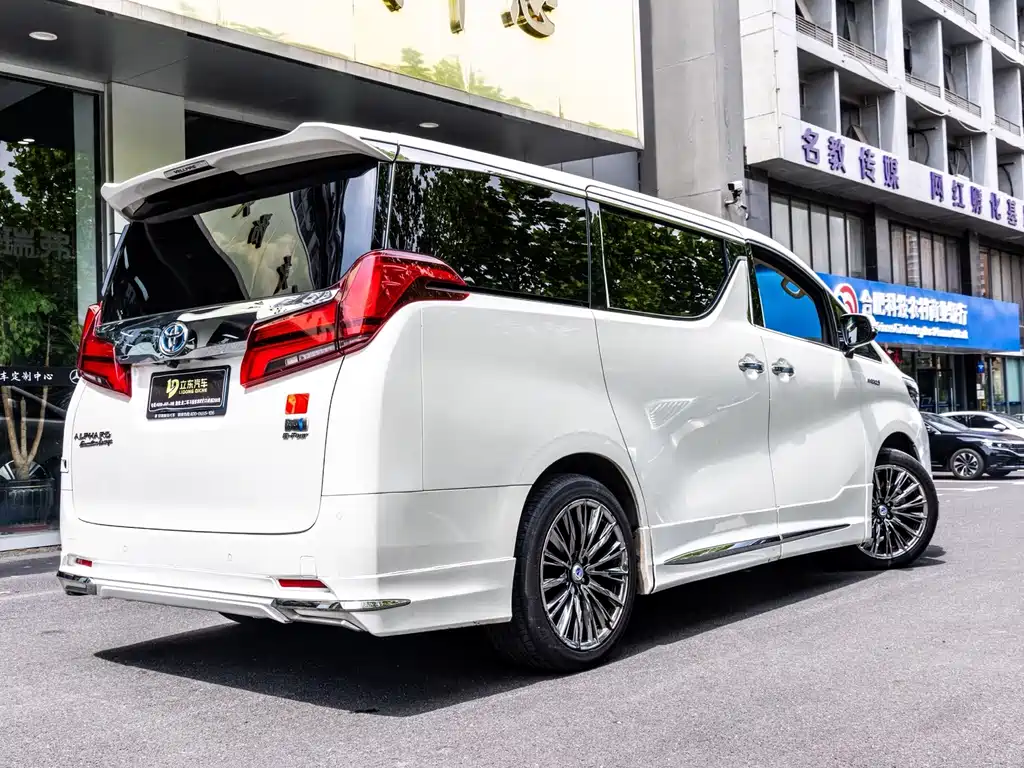 TOYOTA ELFA