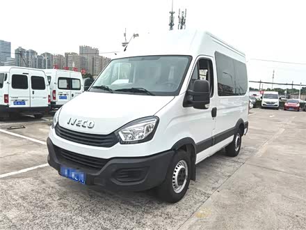 依维柯欧胜 2018款 2.3T 短轴高顶厢式车F1A
