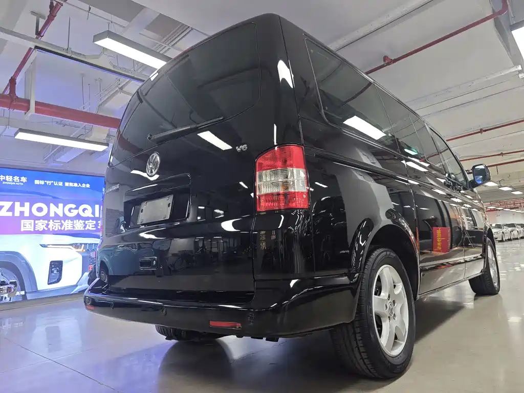 Volkswagen Caravelle 2008 3.2L AT