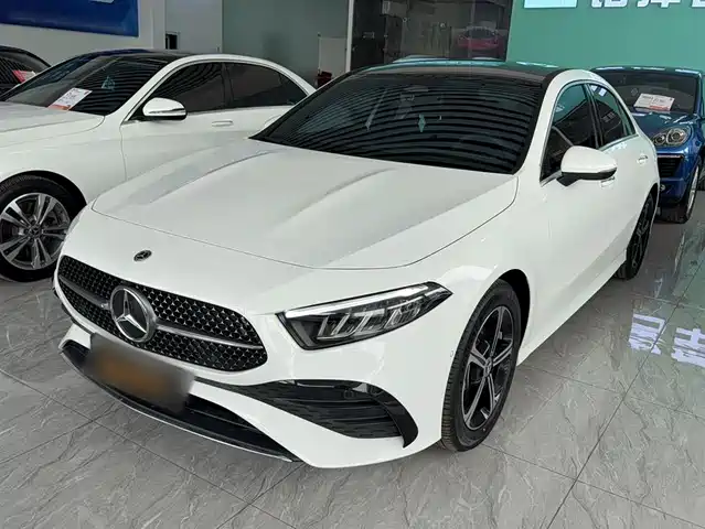MERCEDES-BENZ  A CLASS 2024