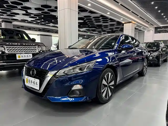 NISSAN TEANA 2019
