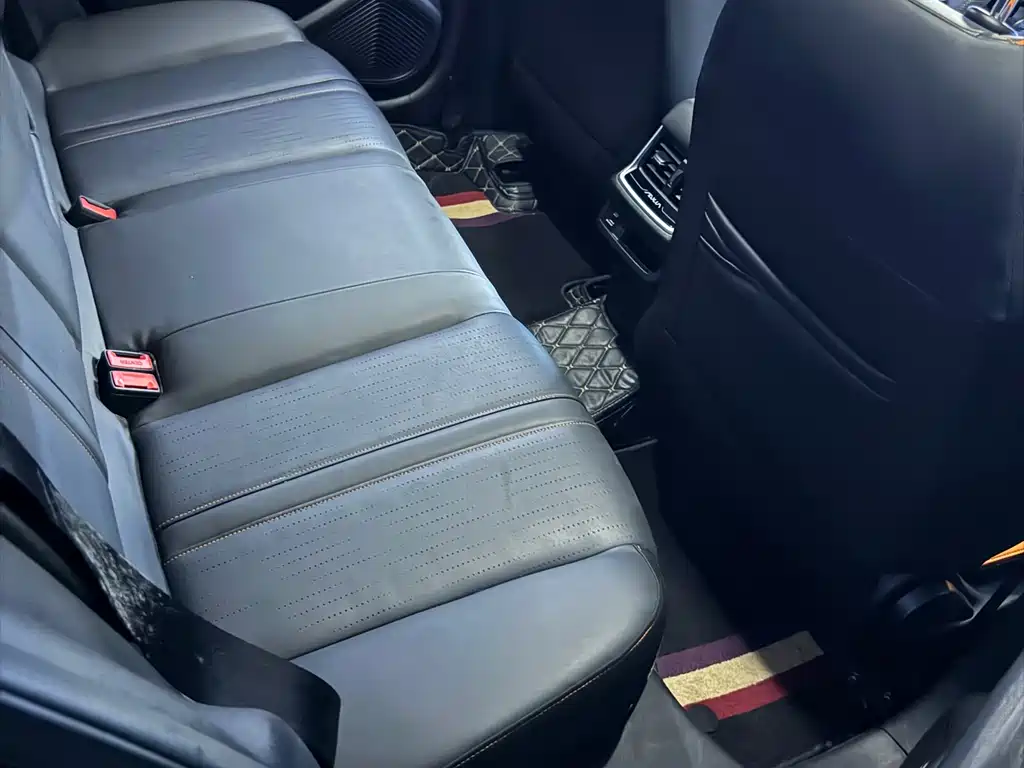 DONGFENG YI HYUN MAX