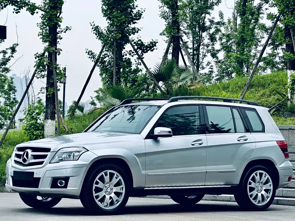 Mercedes-Benz GLK-Class (Import) 2012